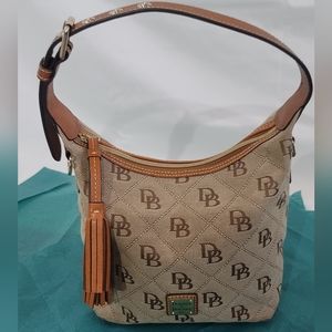 EUC Dooney & Bourke small handbag